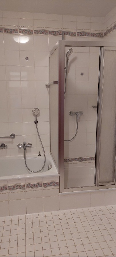 2222 Etagenwohnung Augsburg
