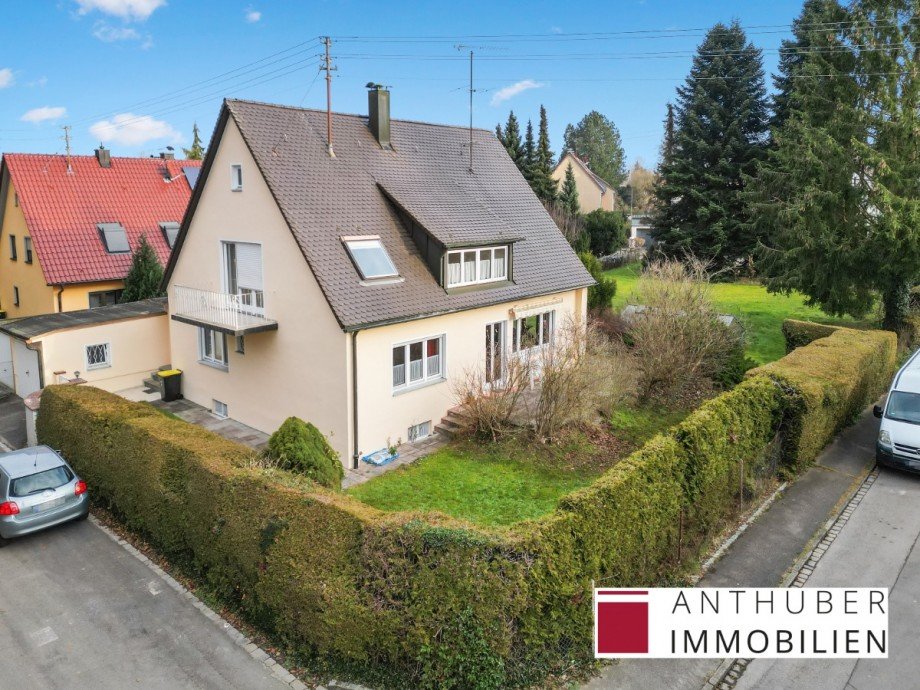 Bild... Zweifamilienhaus Neus��