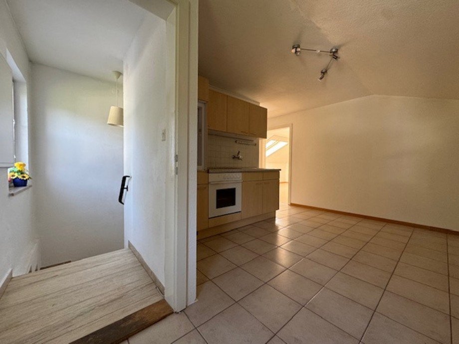 Bild... Dachgeschosswohnung Neus��