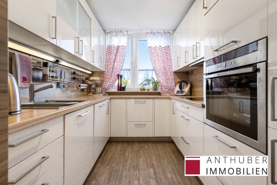 Beethovenstrasse_7_Neus�ss_Mit_Logo-3 Etagenwohnung Neus��