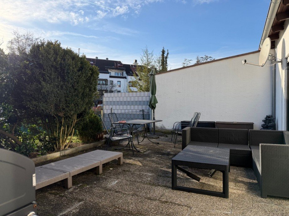 Herrlich gro�e S�dterrasse Haus Neus��