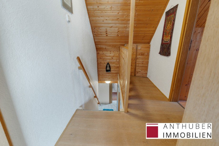 Flur OG und T�rchen zum Speicher Einfamilienhaus Neus��