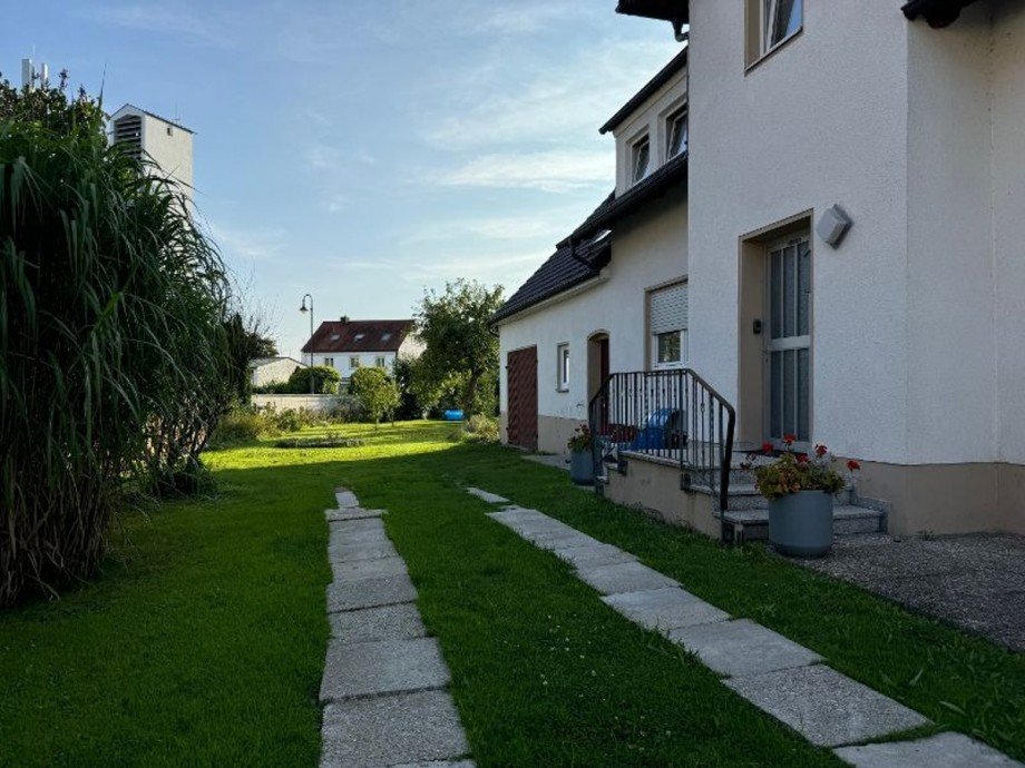 Bild... Zweifamilienhaus Nordendorf