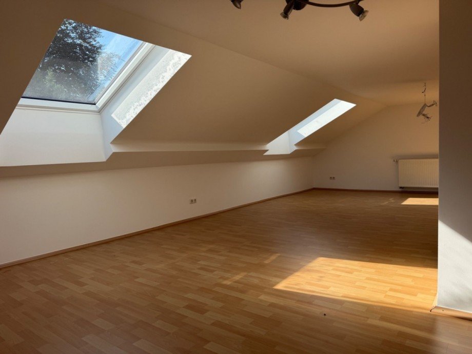 Dachspitz Einfamilienhaus Neus��