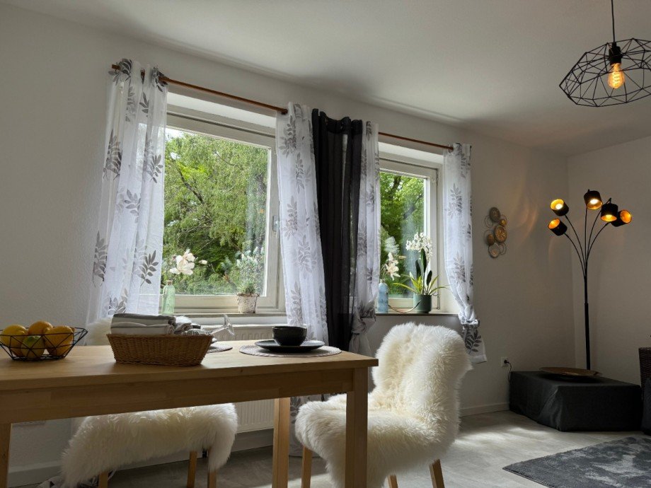 Blick ins Gr�ne Etagenwohnung Augsburg